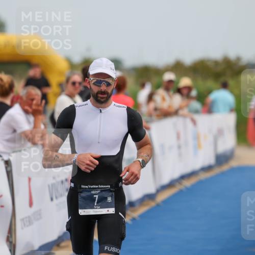 22.06.2025 - Viking Triathlon Michael Strokosch http://msf.ph/oto/8069197 22.06.2025 14:37:47 Ziel 7 meine-sportfotos.de