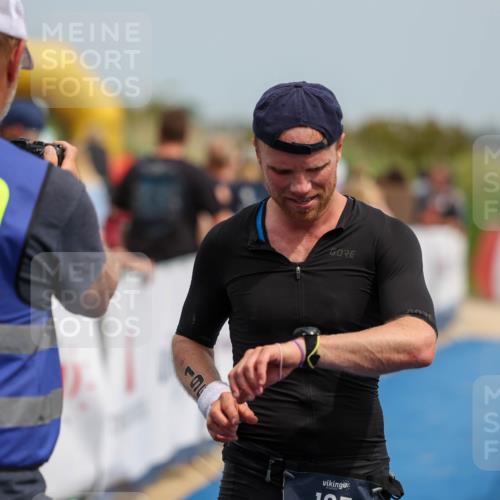 22.06.2025 - Viking Triathlon Michael Strokosch http://msf.ph/oto/8069257 22.06.2025 15:15:17 Ziel 195 meine-sportfotos.de