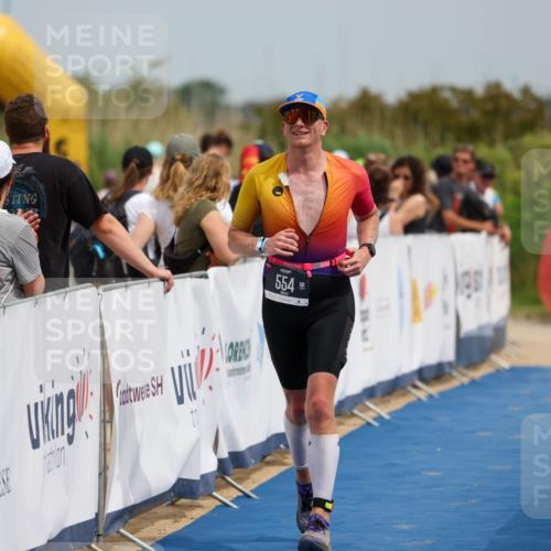 22.06.2025 - Viking Triathlon Michael Strokosch http://msf.ph/oto/8069299 22.06.2025 15:15:46 Ziel 554 meine-sportfotos.de