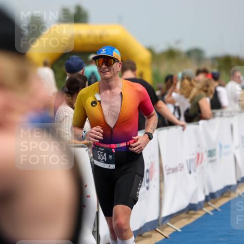 22.06.2025 - Viking Triathlon Michael Strokosch http://msf.ph/oto/8069318 22.06.2025 15:15:47 Ziel 554 meine-sportfotos.de