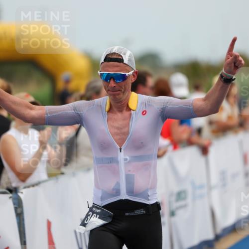 22.06.2025 - Viking Triathlon Michael Strokosch http://msf.ph/oto/8069438 22.06.2025 14:40:01 Ziel 381 meine-sportfotos.de