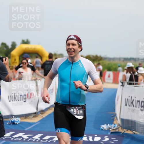 22.06.2025 - Viking Triathlon Michael Strokosch http://msf.ph/oto/8069453 22.06.2025 15:17:01 Ziel 390 meine-sportfotos.de