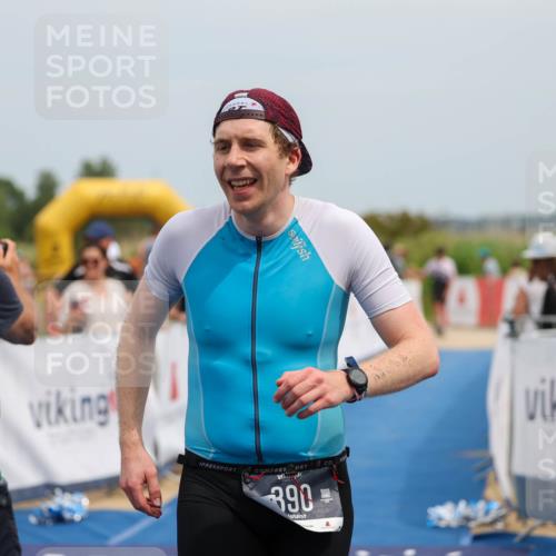 22.06.2025 - Viking Triathlon Michael Strokosch http://msf.ph/oto/8069460 22.06.2025 15:17:01 Ziel 390 meine-sportfotos.de