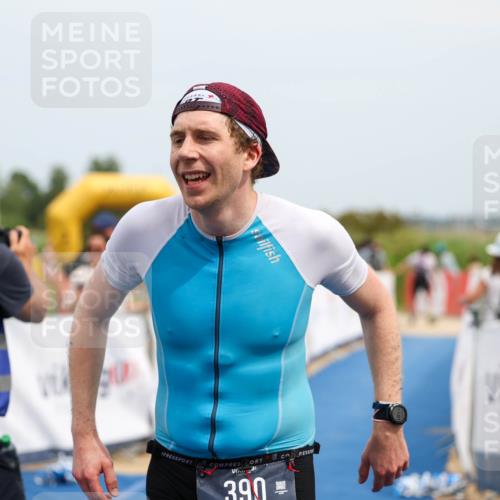 22.06.2025 - Viking Triathlon Michael Strokosch http://msf.ph/oto/8069466 22.06.2025 15:17:02 Ziel 390 meine-sportfotos.de