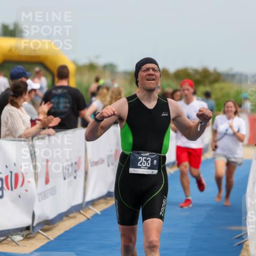 22.06.2025 - Viking Triathlon Michael Strokosch http://msf.ph/oto/8069479 22.06.2025 15:17:13 Ziel 253, 657 meine-sportfotos.de