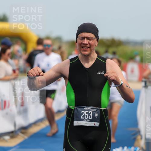22.06.2025 - Viking Triathlon Michael Strokosch http://msf.ph/oto/8069495 22.06.2025 15:17:14 Ziel 253, 657 meine-sportfotos.de