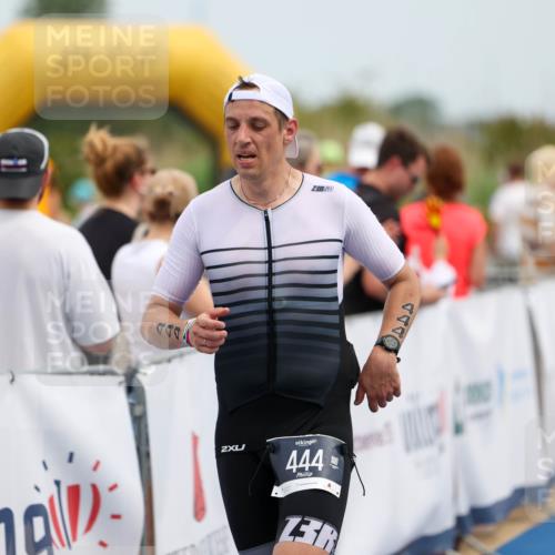 22.06.2025 - Viking Triathlon Michael Strokosch http://msf.ph/oto/8069541 22.06.2025 14:40:44 Ziel 444 meine-sportfotos.de