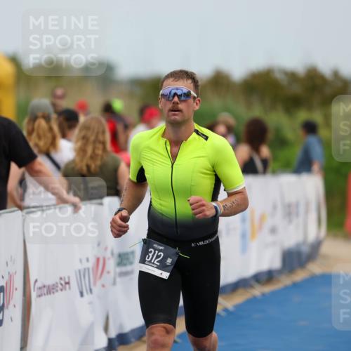 22.06.2025 - Viking Triathlon Michael Strokosch http://msf.ph/oto/8069587 22.06.2025 15:17:58 Ziel 312 meine-sportfotos.de