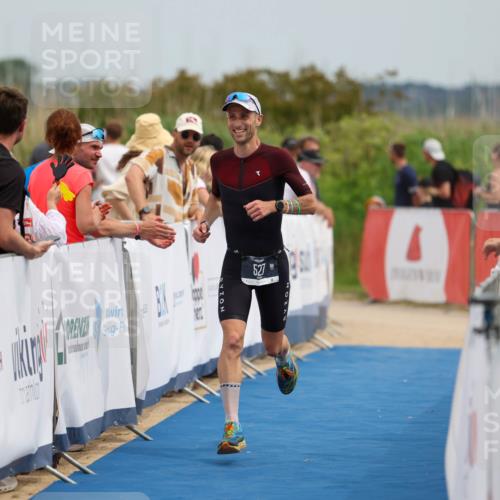 22.06.2025 - Viking Triathlon Michael Strokosch http://msf.ph/oto/8069609 22.06.2025 14:41:57 Ziel 527 meine-sportfotos.de