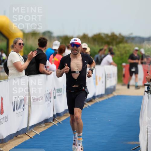 22.06.2025 - Viking Triathlon Michael Strokosch http://msf.ph/oto/8069651 22.06.2025 14:42:10 Ziel 125 meine-sportfotos.de