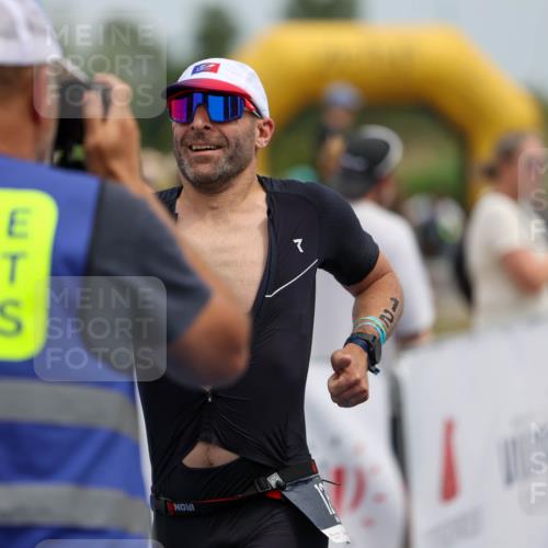 22.06.2025 - Viking Triathlon Michael Strokosch http://msf.ph/oto/8069674 22.06.2025 14:42:11 Ziel 125 meine-sportfotos.de