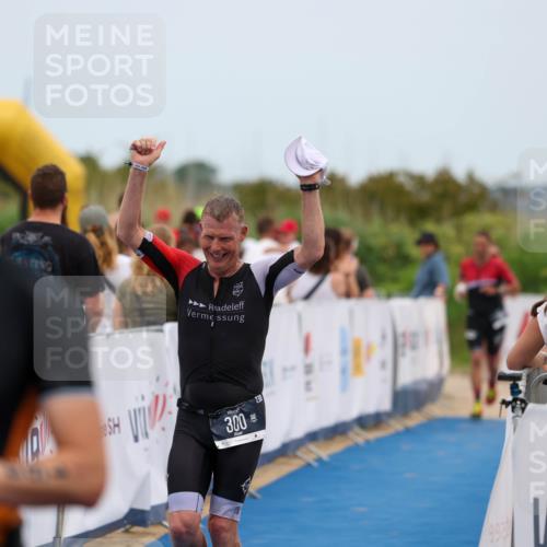 22.06.2025 - Viking Triathlon Michael Strokosch http://msf.ph/oto/8069686 22.06.2025 15:18:21 Ziel 164, 300 meine-sportfotos.de