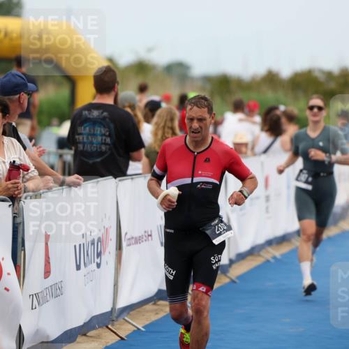 22.06.2025 - Viking Triathlon Michael Strokosch http://msf.ph/oto/8069697 22.06.2025 15:18:26 Ziel 235, 247, 300 meine-sportfotos.de