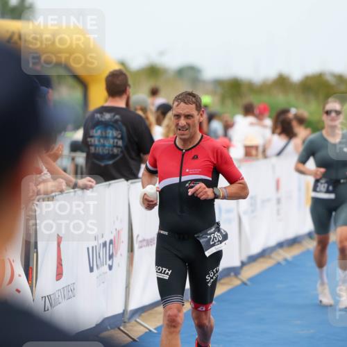 22.06.2025 - Viking Triathlon Michael Strokosch http://msf.ph/oto/8069702 22.06.2025 15:18:26 Ziel 235, 247, 300 meine-sportfotos.de