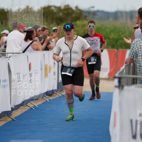 22.06.2025 - Viking Triathlon Michael Strokosch http://msf.ph/oto/8069866 22.06.2025 15:19:35 Ziel 21, 358, 387 meine-sportfotos.de