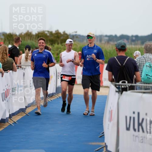 22.06.2025 - Viking Triathlon Michael Strokosch http://msf.ph/oto/8070114 22.06.2025 15:22:54 Ziel 658 meine-sportfotos.de