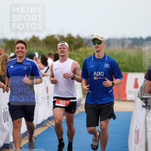 22.06.2025 - Viking Triathlon Michael Strokosch http://msf.ph/oto/8070131 22.06.2025 15:22:55 Ziel 658 meine-sportfotos.de