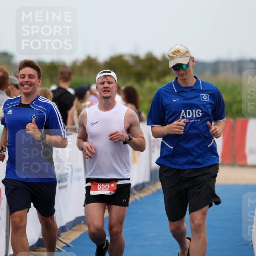 22.06.2025 - Viking Triathlon Michael Strokosch http://msf.ph/oto/8070137 22.06.2025 15:22:56 Ziel 658 meine-sportfotos.de