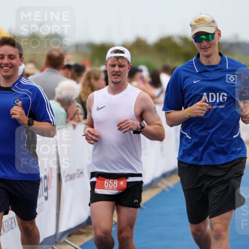 22.06.2025 - Viking Triathlon Michael Strokosch http://msf.ph/oto/8070144 22.06.2025 15:22:57 Ziel 658 meine-sportfotos.de