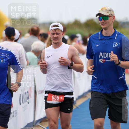 22.06.2025 - Viking Triathlon Michael Strokosch http://msf.ph/oto/8070147 22.06.2025 15:22:57 Ziel 658 meine-sportfotos.de