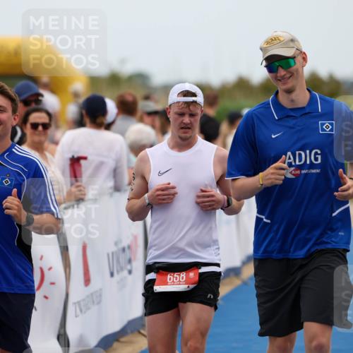 22.06.2025 - Viking Triathlon Michael Strokosch http://msf.ph/oto/8070152 22.06.2025 15:22:58 Ziel 658 meine-sportfotos.de