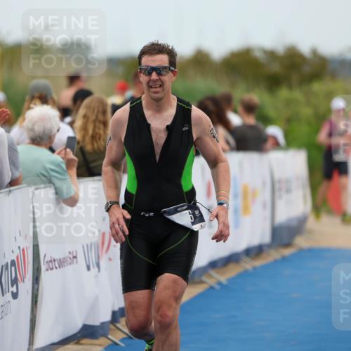22.06.2025 - Viking Triathlon Michael Strokosch http://msf.ph/oto/8070188 22.06.2025 15:24:09 Ziel 366, 540 meine-sportfotos.de