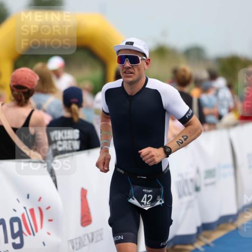 22.06.2025 - Viking Triathlon Michael Strokosch http://msf.ph/oto/8070252 22.06.2025 14:53:18 Ziel 42 meine-sportfotos.de
