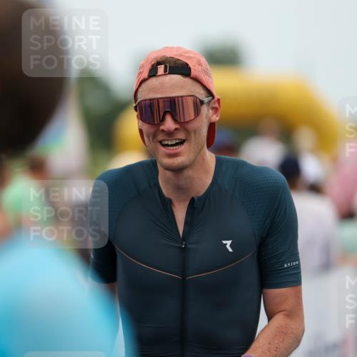 22.06.2025 - Viking Triathlon Michael Strokosch http://msf.ph/oto/8070289 22.06.2025 15:24:29 Ziel 185 meine-sportfotos.de