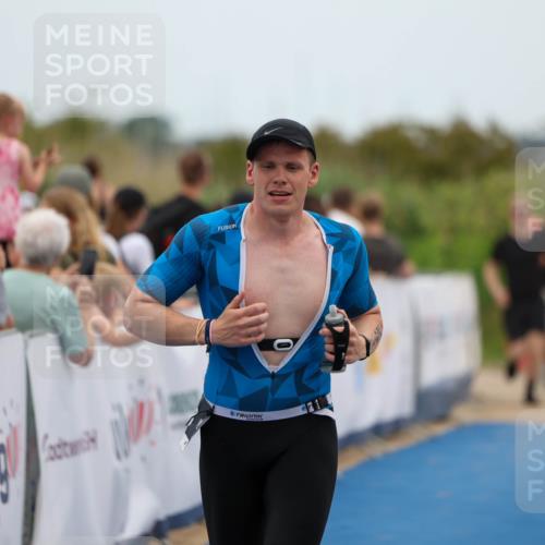 22.06.2025 - Viking Triathlon Michael Strokosch http://msf.ph/oto/8070318 22.06.2025 15:24:38 Ziel 298 meine-sportfotos.de
