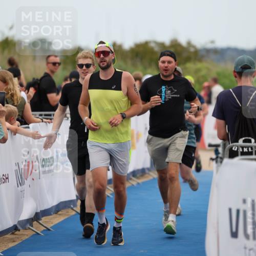 22.06.2025 - Viking Triathlon Michael Strokosch http://msf.ph/oto/8070342 22.06.2025 15:24:44 Ziel 210, 298, 607 meine-sportfotos.de