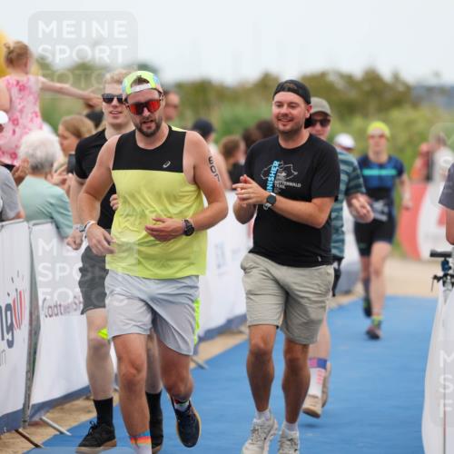 22.06.2025 - Viking Triathlon Michael Strokosch http://msf.ph/oto/8070354 22.06.2025 15:24:45 Ziel 210, 607 meine-sportfotos.de