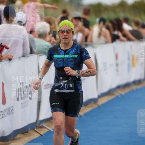 22.06.2025 - Viking Triathlon Michael Strokosch http://msf.ph/oto/8070385 22.06.2025 15:24:49 Ziel 210, 607 meine-sportfotos.de