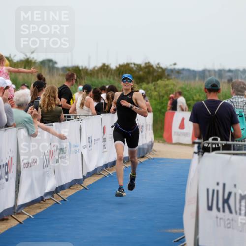 22.06.2025 - Viking Triathlon Michael Strokosch http://msf.ph/oto/8070418 22.06.2025 15:24:55 Ziel 200, 210 meine-sportfotos.de