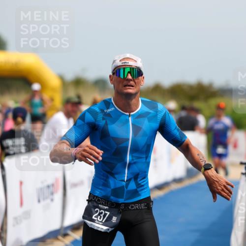 22.06.2025 - Viking Triathlon Michael Strokosch http://msf.ph/oto/8070461 22.06.2025 14:54:21 Ziel 135, 237 meine-sportfotos.de