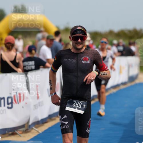 22.06.2025 - Viking Triathlon Michael Strokosch http://msf.ph/oto/8070504 22.06.2025 14:55:38 Ziel 30, 388 meine-sportfotos.de