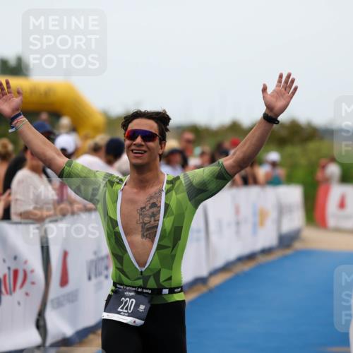 22.06.2025 - Viking Triathlon Michael Strokosch http://msf.ph/oto/8070706 22.06.2025 15:26:47 Ziel 220 meine-sportfotos.de