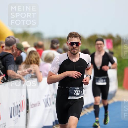 22.06.2025 - Viking Triathlon Michael Strokosch http://msf.ph/oto/8070798 22.06.2025 14:58:44 Ziel 233, 464, 508 meine-sportfotos.de