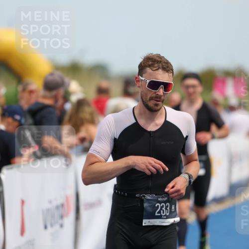 22.06.2025 - Viking Triathlon Michael Strokosch http://msf.ph/oto/8070808 22.06.2025 14:58:45 Ziel 233, 508 meine-sportfotos.de