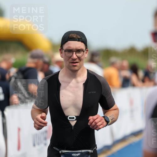 22.06.2025 - Viking Triathlon Michael Strokosch http://msf.ph/oto/8070823 22.06.2025 14:58:48 Ziel 233, 508 meine-sportfotos.de