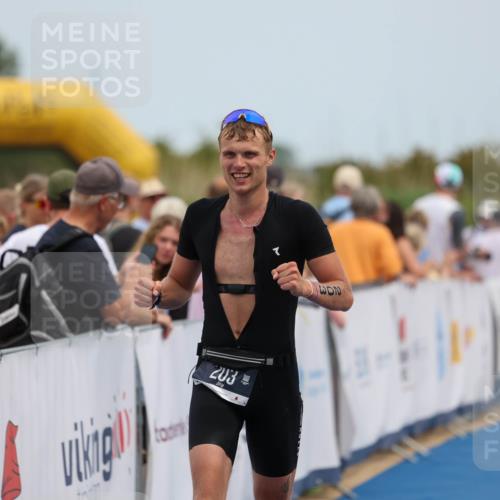 22.06.2025 - Viking Triathlon Michael Strokosch http://msf.ph/oto/8070935 22.06.2025 14:59:47 Ziel 203 meine-sportfotos.de