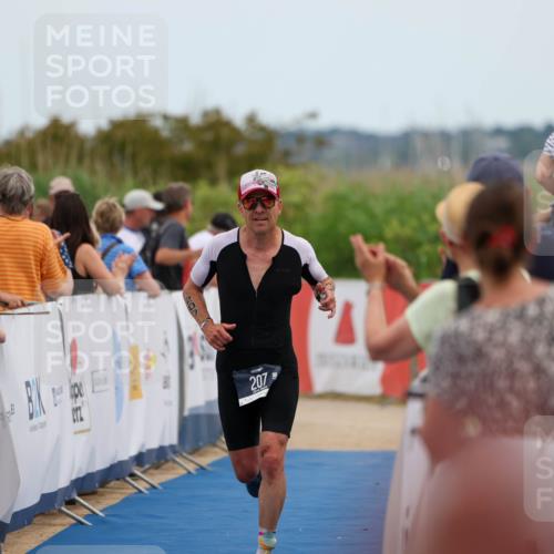 22.06.2025 - Viking Triathlon Michael Strokosch http://msf.ph/oto/8070999 22.06.2025 15:00:21 Ziel 207 meine-sportfotos.de