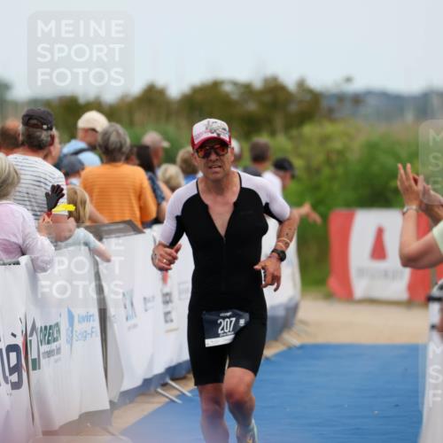 22.06.2025 - Viking Triathlon Michael Strokosch http://msf.ph/oto/8071004 22.06.2025 15:00:22 Ziel 207 meine-sportfotos.de