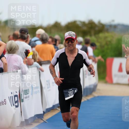 22.06.2025 - Viking Triathlon Michael Strokosch http://msf.ph/oto/8071006 22.06.2025 15:00:22 Ziel 207 meine-sportfotos.de