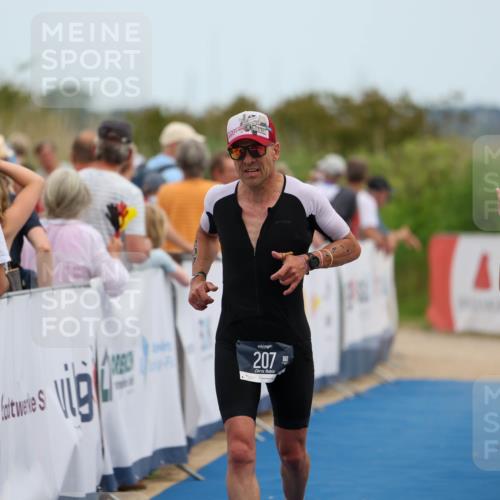 22.06.2025 - Viking Triathlon Michael Strokosch http://msf.ph/oto/8071008 22.06.2025 15:00:23 Ziel 207 meine-sportfotos.de