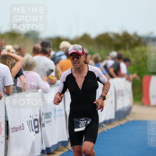 22.06.2025 - Viking Triathlon Michael Strokosch http://msf.ph/oto/8071011 22.06.2025 15:00:23 Ziel 207 meine-sportfotos.de