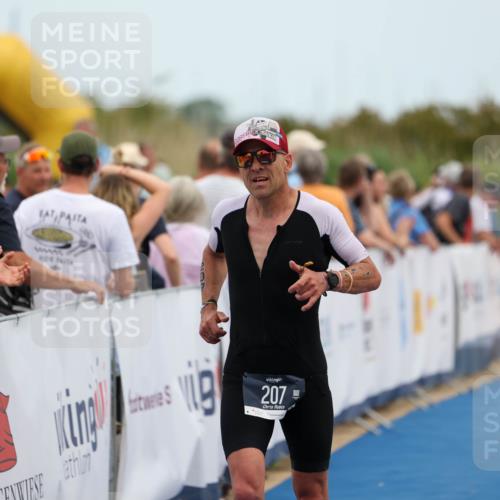 22.06.2025 - Viking Triathlon Michael Strokosch http://msf.ph/oto/8071014 22.06.2025 15:00:23 Ziel 207 meine-sportfotos.de