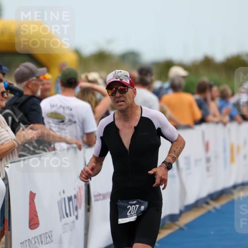 22.06.2025 - Viking Triathlon Michael Strokosch http://msf.ph/oto/8071015 22.06.2025 15:00:24 Ziel 207 meine-sportfotos.de