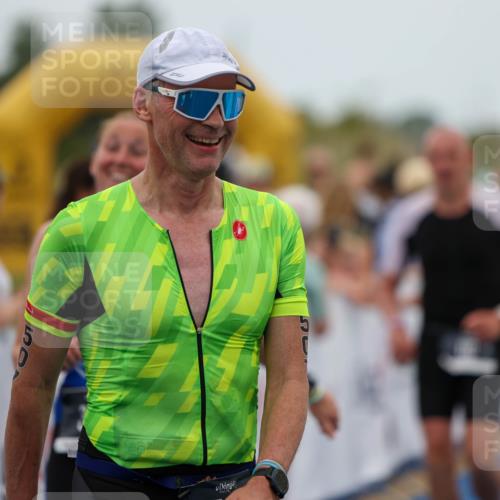 22.06.2025 - Viking Triathlon Michael Strokosch http://msf.ph/oto/8071150 22.06.2025 15:27:23 Ziel 110, 383, 507 meine-sportfotos.de