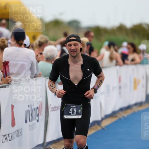 22.06.2025 - Viking Triathlon Michael Strokosch http://msf.ph/oto/8071211 22.06.2025 15:27:47 Ziel 419 meine-sportfotos.de