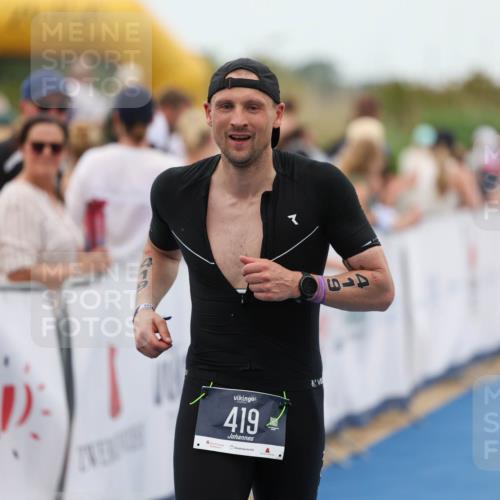 22.06.2025 - Viking Triathlon Michael Strokosch http://msf.ph/oto/8071224 22.06.2025 15:27:48 Ziel 419 meine-sportfotos.de